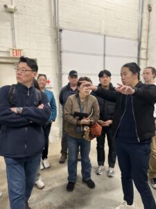 Korean delegation toured Professor Haochen Li's hydraulic facility